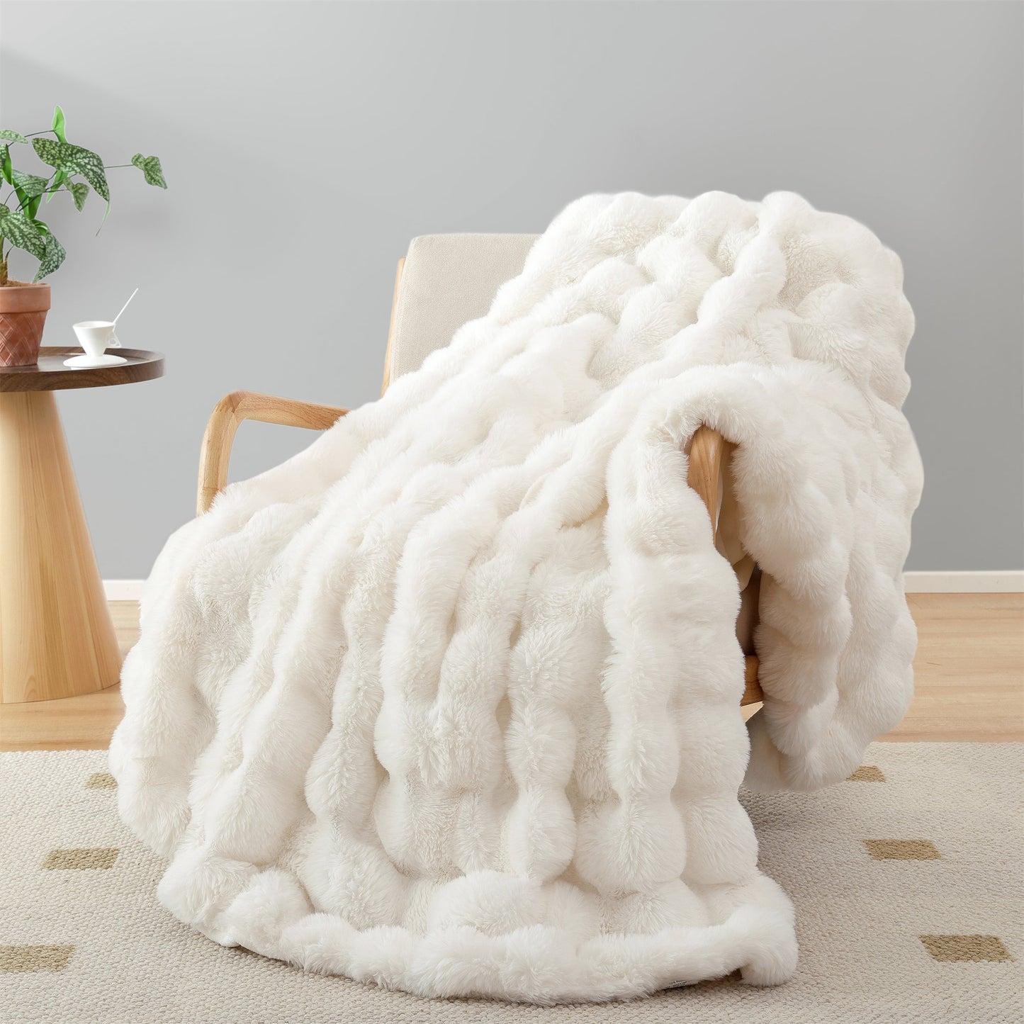 CloudLuxe™ - Plush Throw Blanket