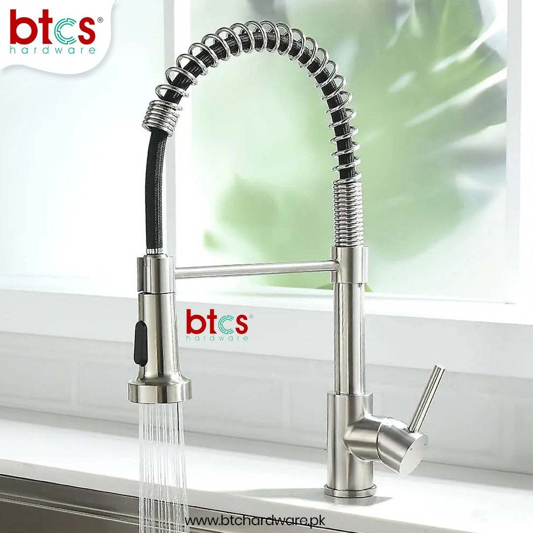 ChefReach™ Pull-Down Kitchen Faucet