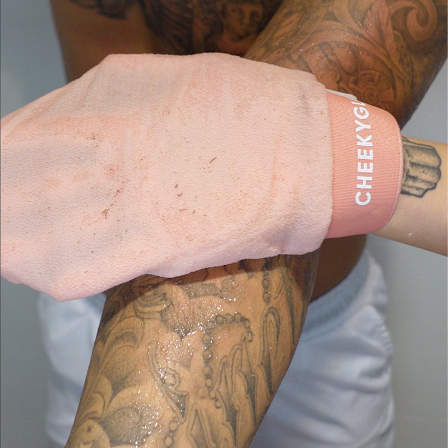 ScrubBae™ - Exfoliating Glove